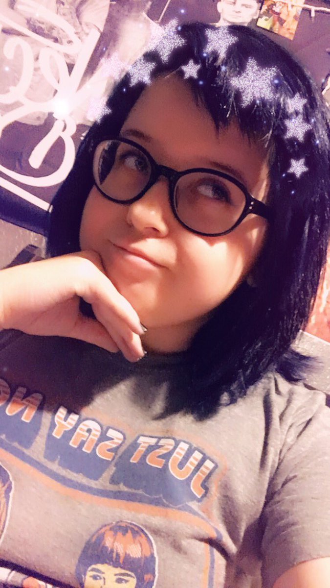 //wow writer actually did something with her hair instead of just throwing it in a bun