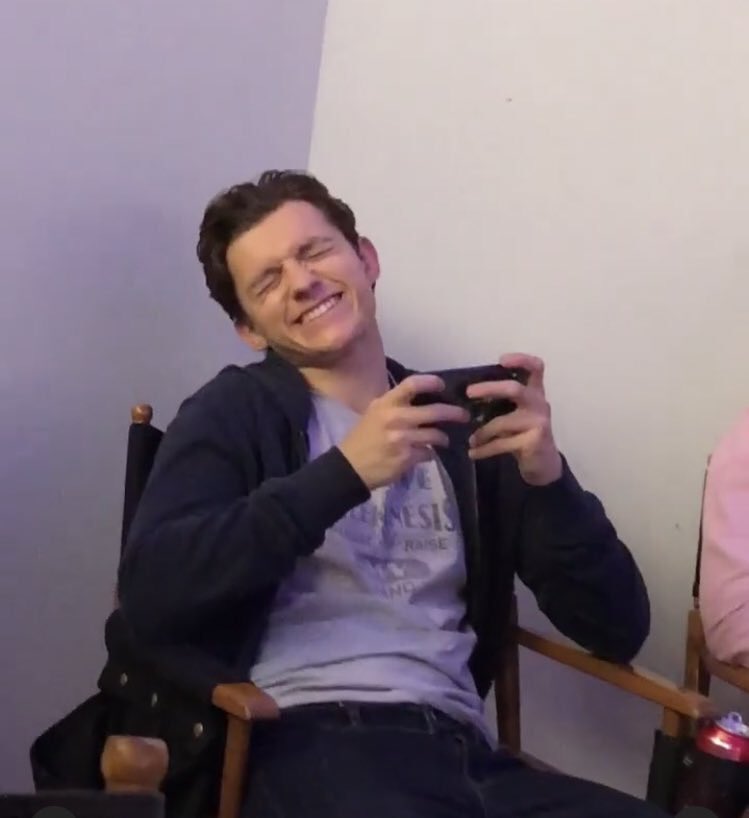 so he has this same energy everytime she’s taking a picture, soft