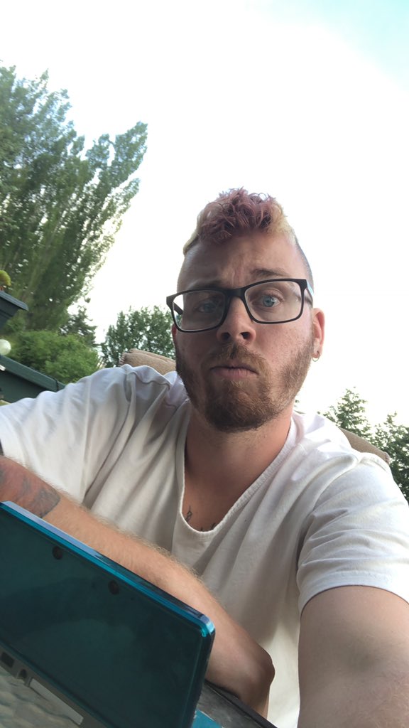 NikoliJay's tweet photo. New #glasses!! And playing my favorite #pokemon game! Great way to start the weekend!!! #awesome #luvmyframes https://t.co/iwp2s57z7o
