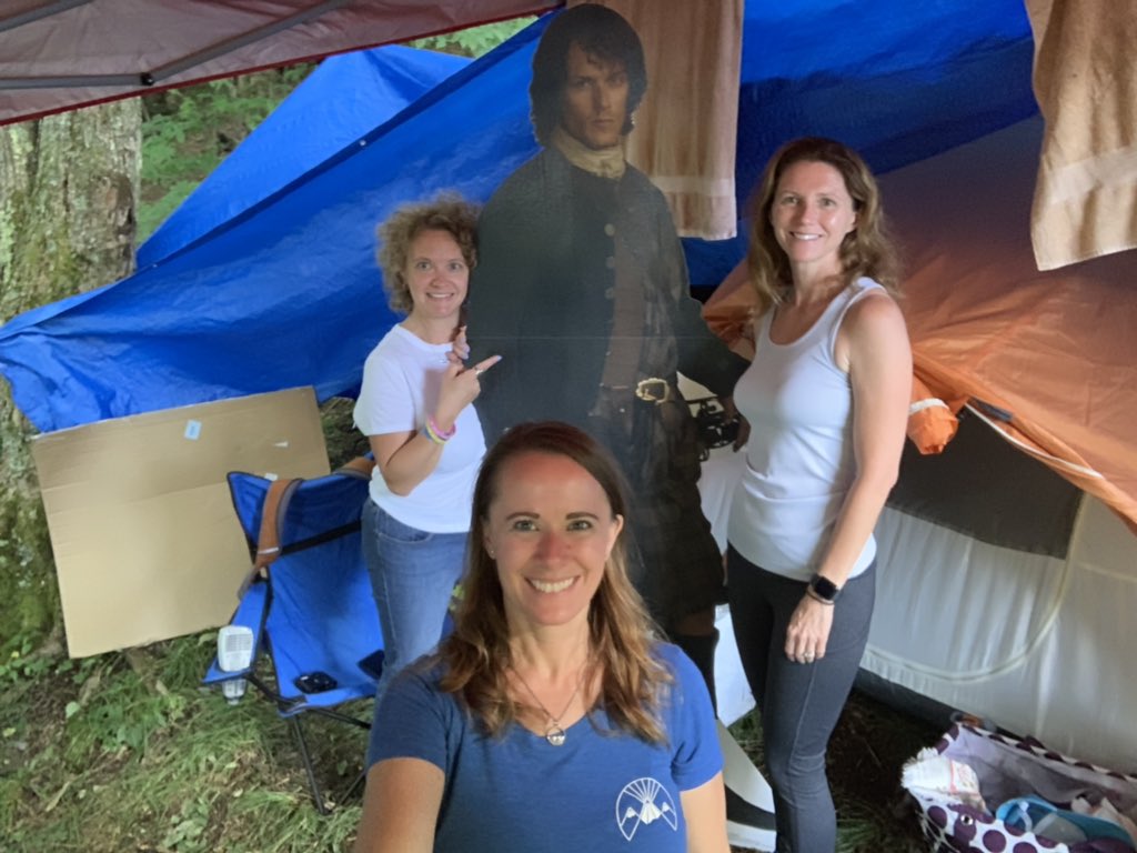 nolajazz's tweet photo. When #Outlander fans go camping at the Grandfather Mountain Highland Games, they being the appropriate protection. @SamHeughan @Outlander_STARZ #FlatJamie #CampSam #MountHelicon @Barnmom02 @elhughes01 https://t.co/lPMV9Qvzu9