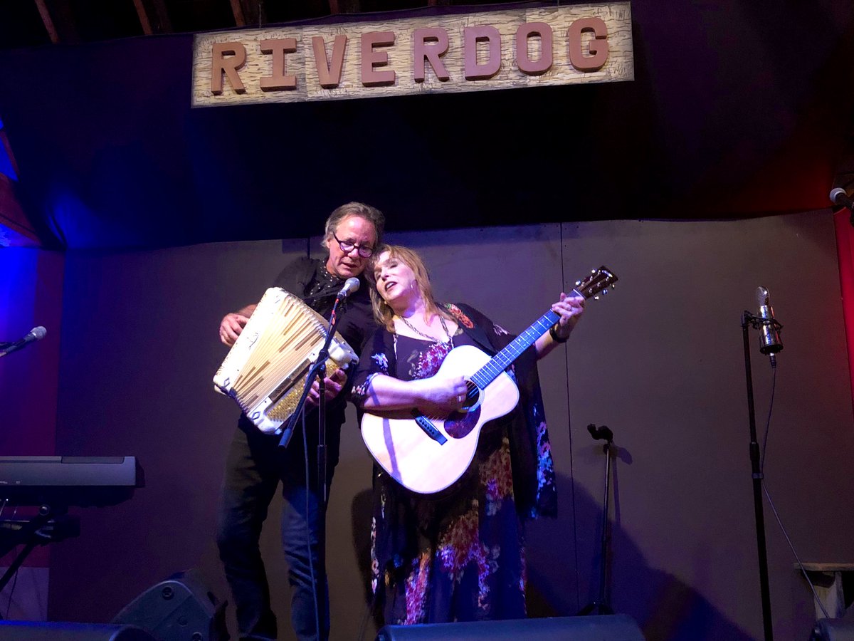 Wonderful evening of music with <a href="/gretchenpeters/">Gretchen Peters</a> at <a href="/RiverdogRetreat/">Riverdog Oberlin</a>! Once the new #Podcast gets rolling this fall, Gretchen would make one heck of a guest!
