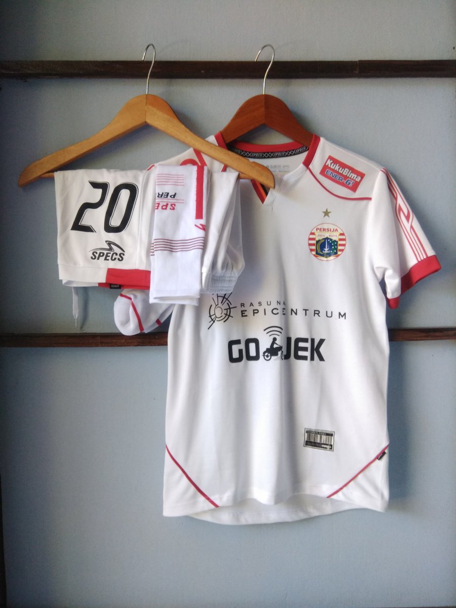 azhgard's tweet photo. Izin Bakul Full Kits
@Jerseyforum @JerseyLigina
@jersey_ciamikk @crossing_jersey

Persija Jakarta 18/19 Home &amp; Away
Shirt M
Shorts M
Socks All Size
NNS &amp; Patch Liga 1 Original
Home 650K
Away 750K

Panggon Bantul, DIY
+6287834441683

#jersey4sale #fullkits https://t.co/siVus57krd