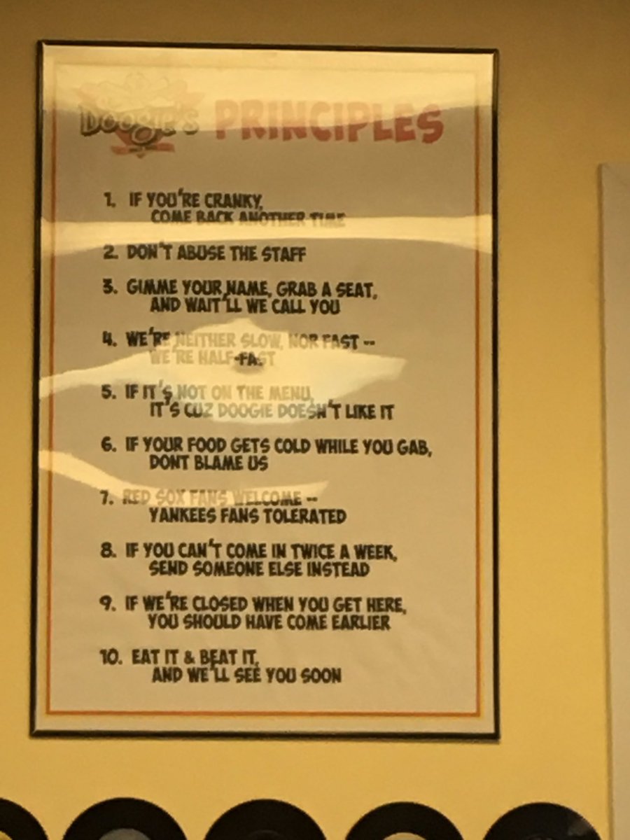 LetsRappThisUp's tweet photo. @WE4Bravo @DoogiesHotDogs tonight’s dinner at Doogie’s, the favorite restaurant of twitterless #wa8sme https://t.co/I9yUWTPB1i