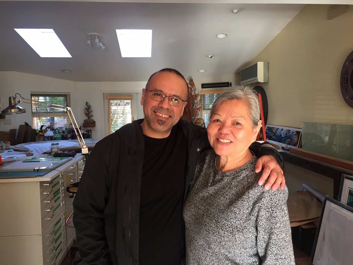 DaVicArtGallery's tweet photo. Visit with Susan Point
Talented, warm and welcoming. Always to visit Susan and family. So much artistic talent.
.
#Art #artgallery #nativecanadianarts #artcollector #abstractart #interiordesign #womenartists #femaleartist #coastsalish #artwork #susanpoint #birds #meettheartist https://t.co/I5bEqLjguZ