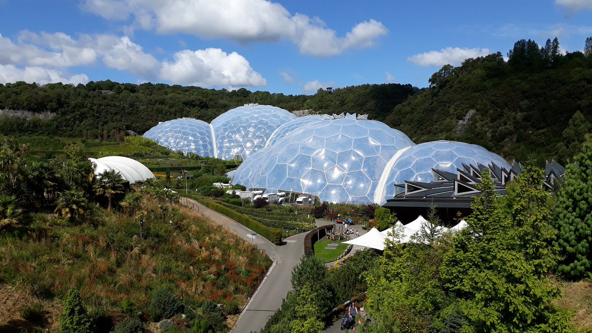 34 days to be with her again ❤️ so close yet so far away 💔 here a pic in #Cornwall where I met for the very first time the lovely and kind <a href="/AmiraJolieRyan/">Amira-Jolie Ryan</a> and @Kelly_MarieRyan 😊 my german wasn't longer with me in that trip #OurStory #EnglandAdventures