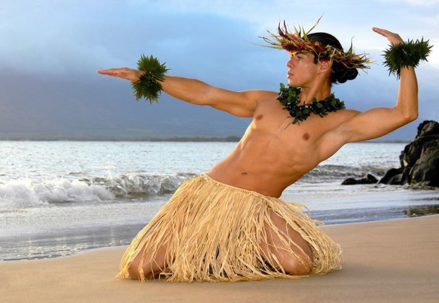 PerfectDaysHI's tweet photo. More than just a dance.

The ancient art of hula represents a way of life and tells stories through expressions using hands, and body movements. Hula emerged long before westerners settled in the Islands and was typically performed as a tribute to Hawaii… https://t.co/Lzysyf0omL https://t.co/epDfRXExbf