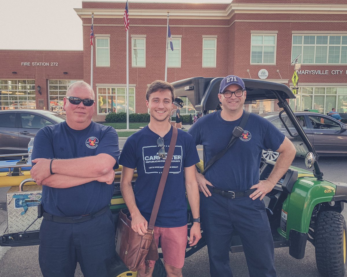 aaronjcarpenter's tweet photo. 🎉HAPPY FRIDAY!☀️
Wow, that a great evening tonight was at Marysville’s Uptown Friday Night. The future of Marysville is looking incredibly bright! Live music, great food, local apparel, good people, &amp; a City where neighbors love each other.

#BelieveInLocal #BelieveInMarysville https://t.co/rpYUJoy2q1