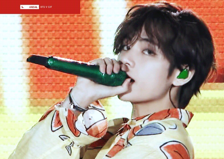 LLLYCBT's tweet photo. My #TeenChoice for #ChoiceSummerTour is BTS WORLD TOUR LOVE YOURSELF: SPEAK YOURSELF TOUR.(@BTS_twt ) https://t.co/wwoyNL0JyH