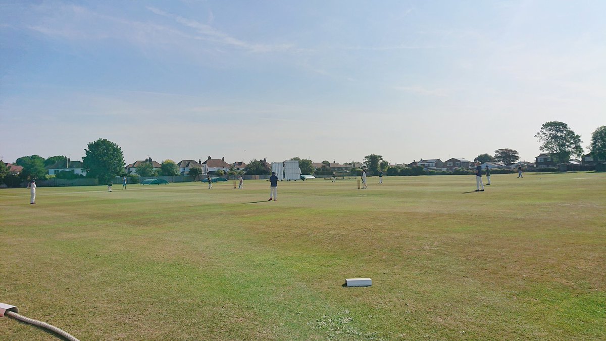 U10s in action against Littlehampton this morning.
#cricket #kidscricket