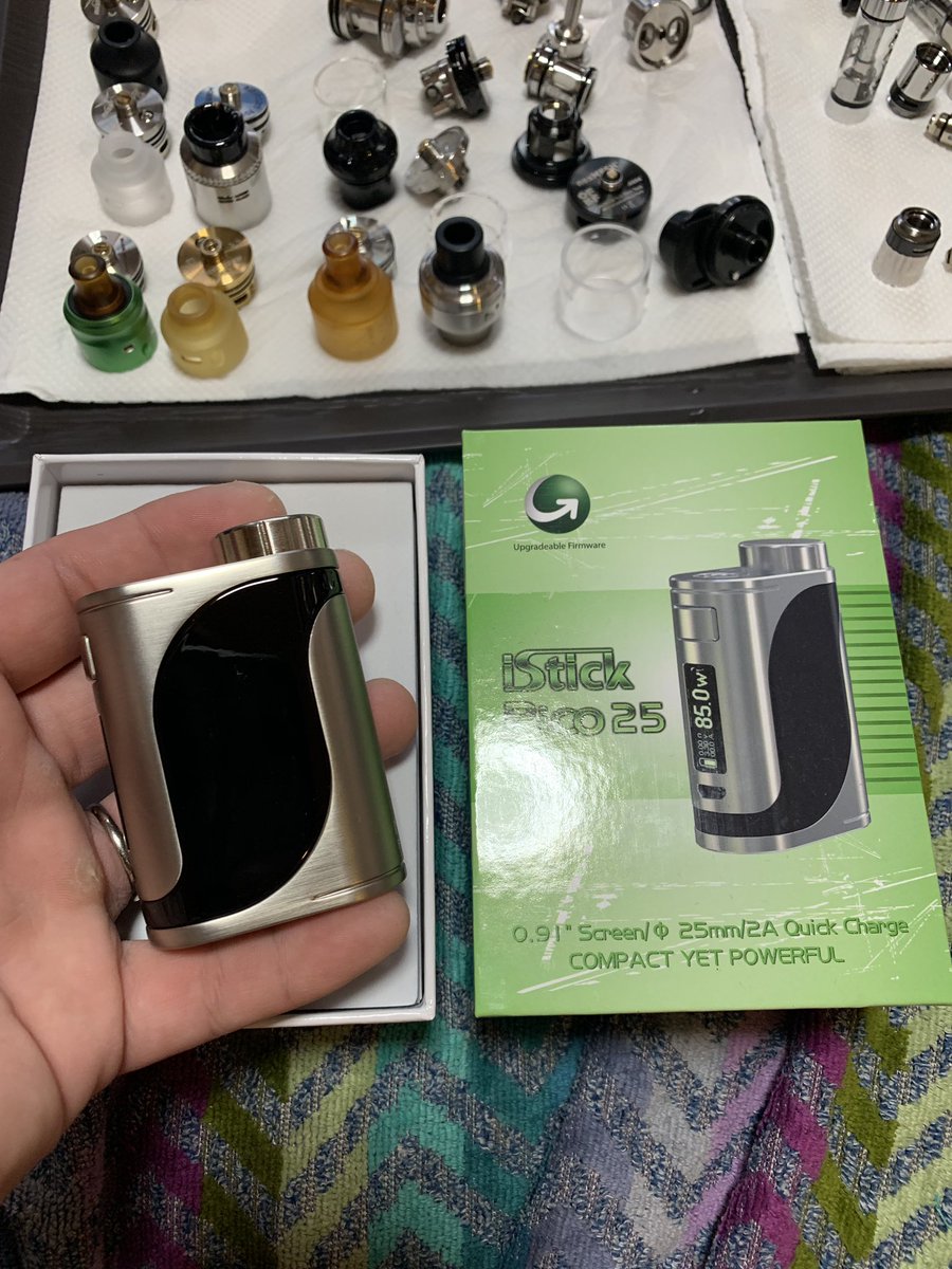 genki_toyfac's tweet image. そして…
何ヶ月前に買ったんだろうっていう
新しいEleaf『istick pico 25』を
ようやく開封💕
前の全く同じpicoは嫁の元へ
行ったので💦笑

このpicoが全ての始まりだった…

#vape #eleaf #pico25