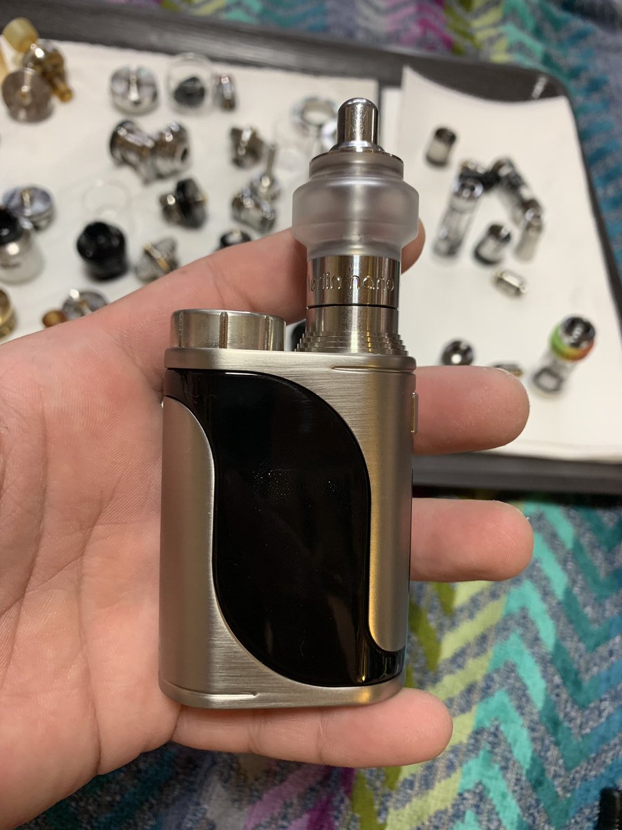 genki_toyfac's tweet image. そして…
何ヶ月前に買ったんだろうっていう
新しいEleaf『istick pico 25』を
ようやく開封💕
前の全く同じpicoは嫁の元へ
行ったので💦笑

このpicoが全ての始まりだった…

#vape #eleaf #pico25