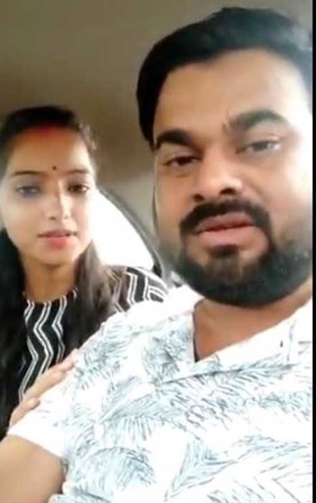 iRajivRanjan's tweet image. 2016 में किसी और से सगाई .2018-2019 आते-आते फिर से भयंकर प्यार हो गया.
हाय रे प्यार
#Ajitesh
#SakshiMishra