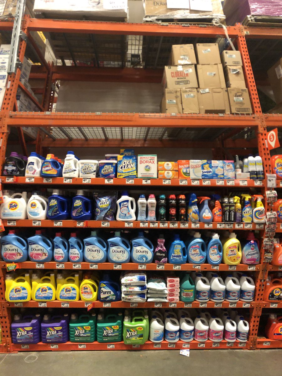 fabiolaadrianaa's tweet photo. WOAH. Between helping customers &amp; purging 3 bays my day went by pretty fast. I didn’t take before pictures but I can tell you that there is a heck of a difference in these bays ! Shout out to my co worker Kendrick for helping me before his shift ended.Aisle 4 is def a challenge😬 https://t.co/u8n6HjEIiS