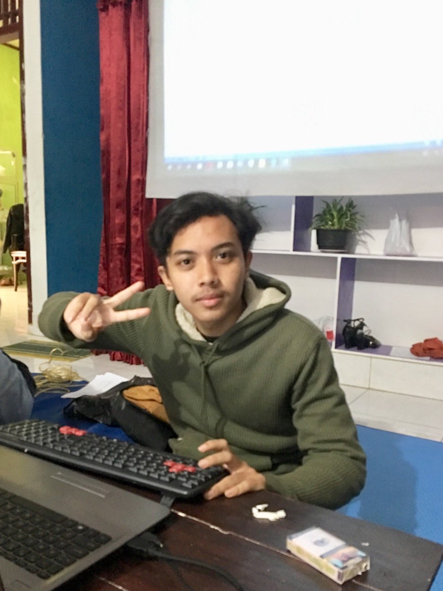 teatersianak's tweet photo. Musyawarah Anggota Teater SiAnak
Pimpinan sidang I : Kevin Rudolph
Pimpinan sidang II : Rinaldi Nudin
Pimpinan sidang III : Anisatus S https://t.co/1kcjzhMcmA