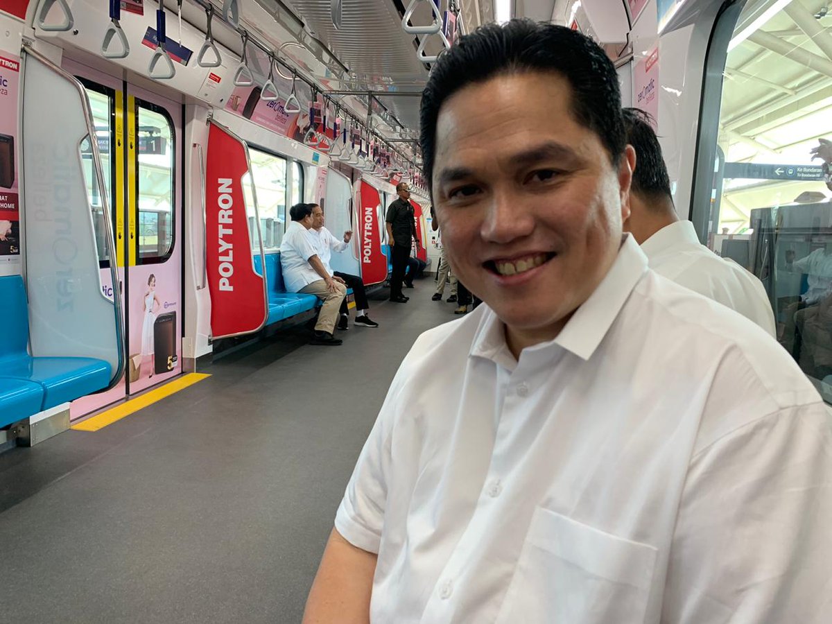 erickthohir's tweet photo. Selamat pagi dari MRT Jakarta. https://t.co/Jmw4fwSG1u