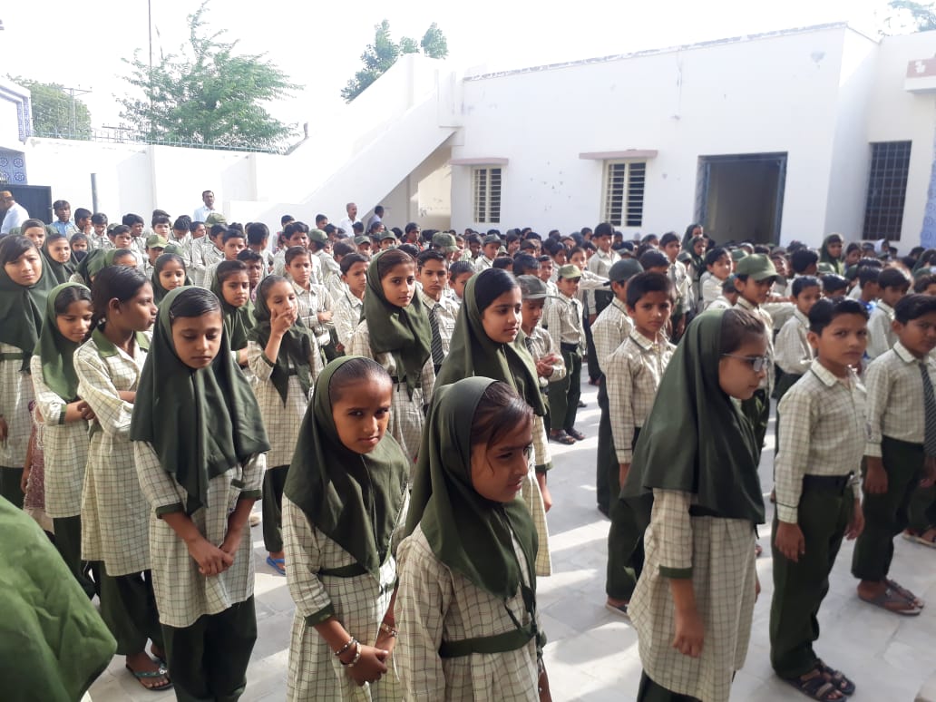 TharEduAlliance's tweet photo. Sindh needs such education
GBPS Menghwar Colony Mithi. That’s assembly view let’s appreciate IBA Pass Head Mr #Naresh_Kumar who has uplifted this school . #LetsEducateSindh
@JamilMemon
@HanifSamoon1 https://t.co/qLsjJxKeAT