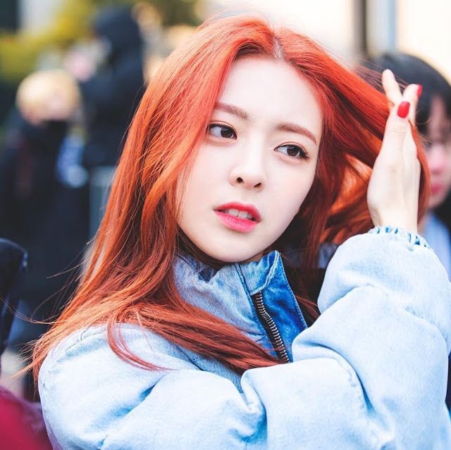 :¨·.·¨: `.. ➸ 365 days with girl groups*࿐˚       ↳ yuna┇itzy             ꒰8/365꒱