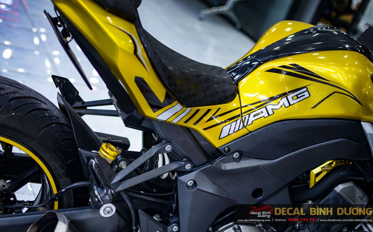decalbinhduong's tweet photo. Wrap Kawasaki Z1000 kết hợp với tone màu vàng và đen chủ đạo, được in trên chất liệu decal cao cấp candy cực đẹp tạo diện mạo bên ngoài với phong cách thể thao. #decalbinhduong #decalmotor 😊
https://t.co/33Zda3uVLY https://t.co/AFXBg9UL3A