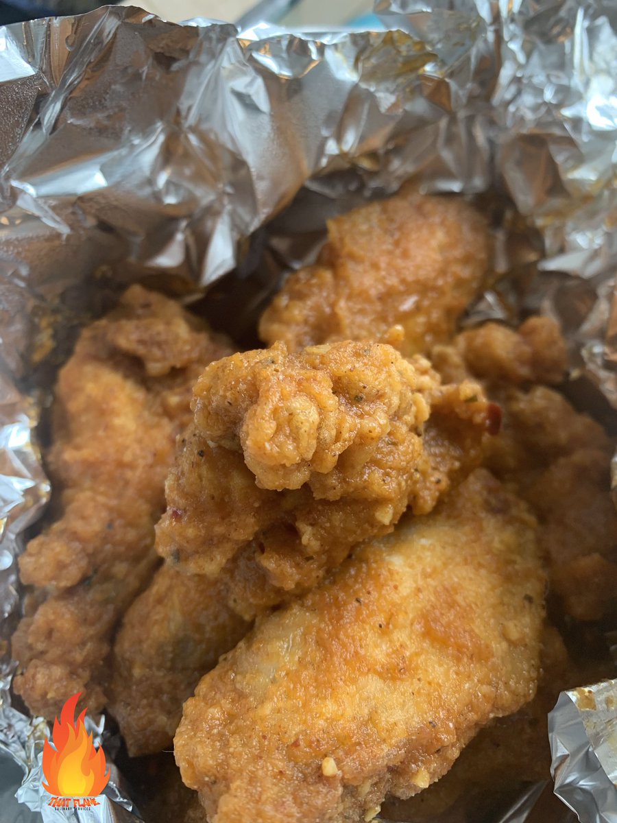 ChefJuguito's tweet photo. 🔥🔥🔥Wangz🔥🔥🔥#ThatFlame #foodporn #wings #WingstopWho #food https://t.co/ZNauc74ENN