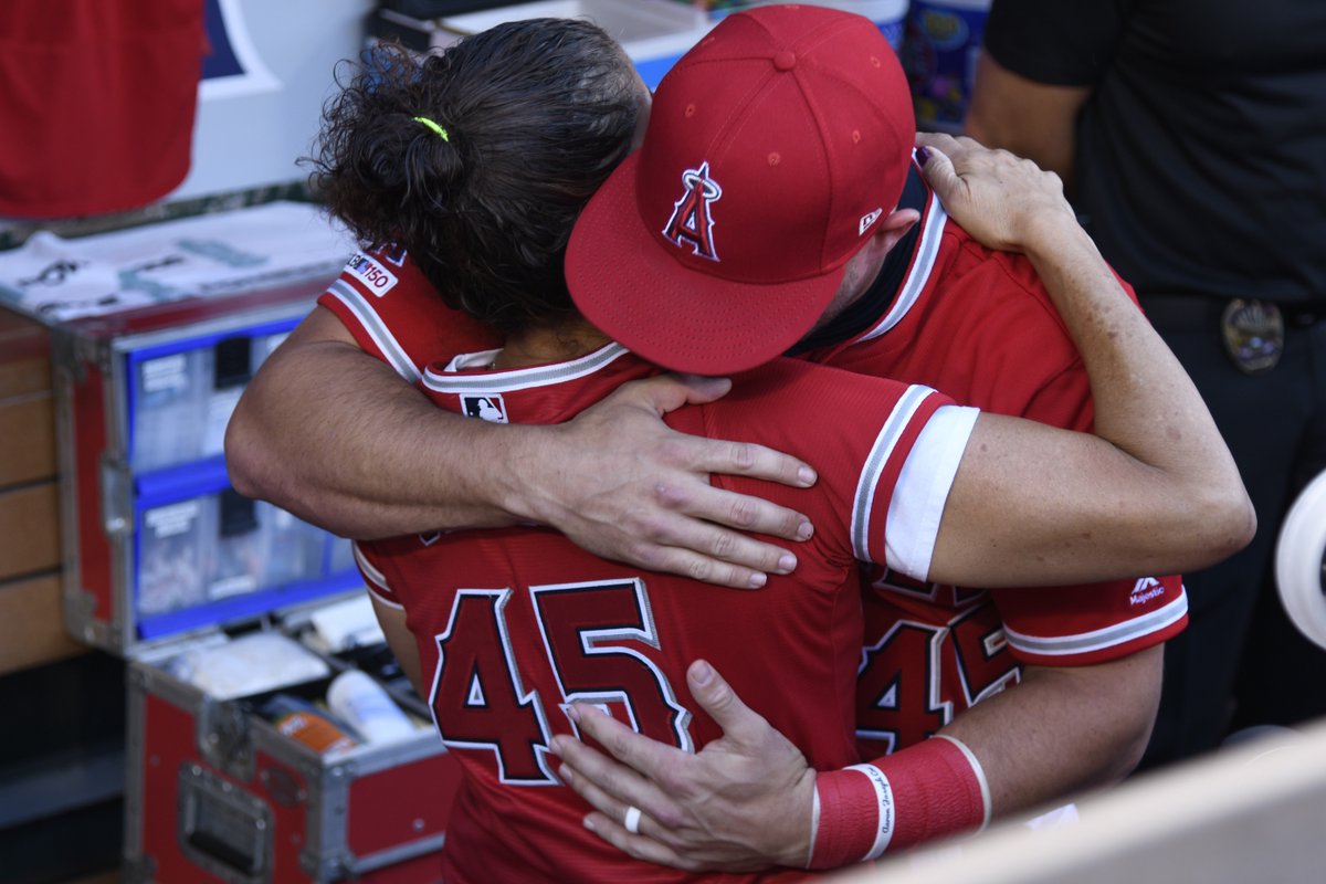 BleacherReport's tweet photo. All for Tyler ❤️

- Combined no hitter
- 13-0 win
- No. 45 on every jersey
- Mom with perfect strike first pitch

Angels left it all on the field https://t.co/pDTUnMknBq