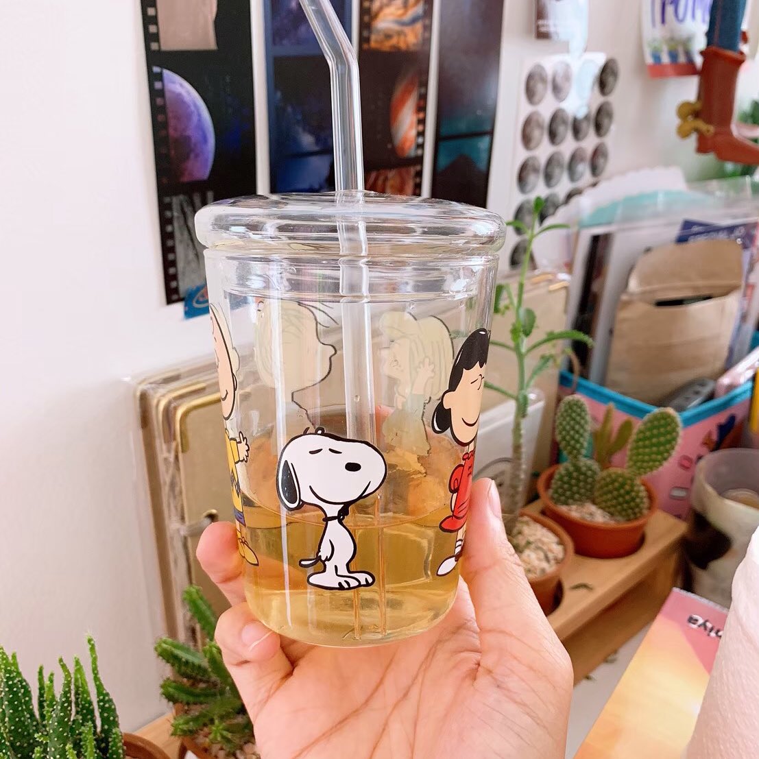 Sweetyhousebys's tweet photo. #พร้อมส่ง แก้วสนูปปี้ ขนาด 300ml. ♡
เซตนึงจะมีแก้ว+ฝา+หลอด ทุกชิ้นเป็นแก้ว ลายชาลีสนูปปี้และเพื่อนๆ น่ารักมากๆ

ใบละ 390฿ส่งฟรีค้า😍
#พื้นที่ขายของ #howtoperfect #ของมันต้องมี #Snoopy #ShStuffs https://t.co/zPuM8FU5cQ
