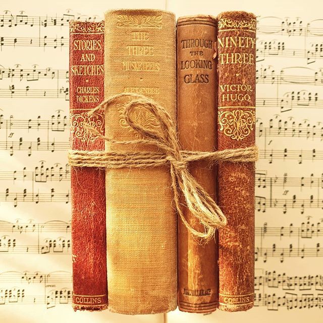 Do you collect old books? Do you have a favourite? Mine started with an old set of LOTR. 
#books #bookstagrammer #bookstagram #oldbooks #bookcollection #bookspines #bookphotography #booklover #bookishlove #sheetmusic ##prettybooks #bookalicious #bookaest… ift.tt/2XKWpYz