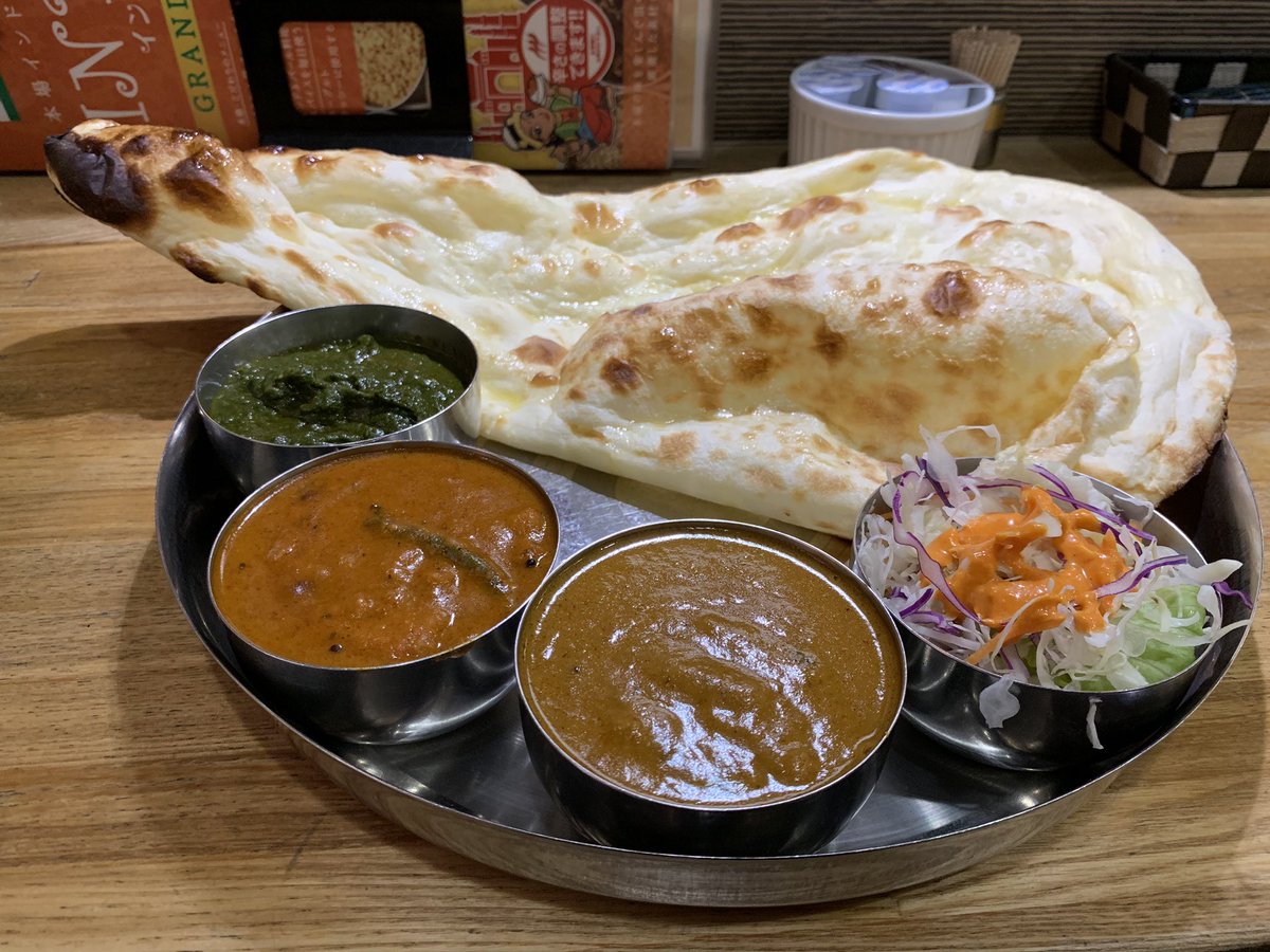 milky19720409's tweet photo. ( 'ω'o[Cランチ]o
ナン
サラダ
アイスチャイ
(左から)
ほうれん草カレー
ベジタブルカレー
チキンカレー

カレーは
4の辛口🌶🌶🌶🌶を選択

( 'ω'o[単品]o
ハニーチーズナン(M)

 #INPAL
 #インパール
 #ナンが好きナンです https://t.co/AOtv5f9wYT