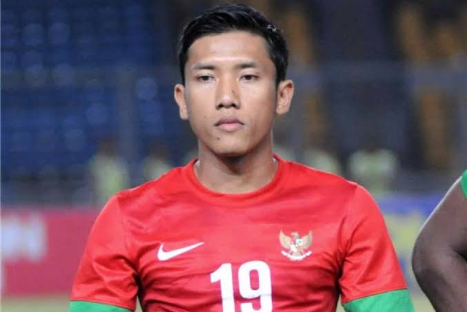 WicaksonoWicaks's tweet photo. selamat ulang tahun bah @Bustomi_19 .. mugo2 anakku sesuk iso kyok smean bah, dadi pemain timnas... pokoke tambahh sehat, tahes komes.. mugo2 dadi mentri olahraga.
#mentribalbalan #malves #vespaindo #arema https://t.co/JZFYCJQQVX