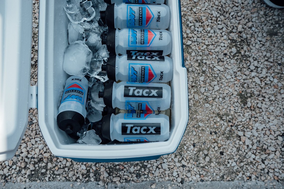 Giro Rosa Race Report #8: The life of a soigneur🍼

Feedzone hopping, massages, making up to 80 bottles per day amongst some of the jobs.

Take a look inside our head soigneur, Megan Earl’s day, with a little help from an Italian local 🇮🇹 #GiroRosa

🎥 youtu.be/TK9ASHM994A