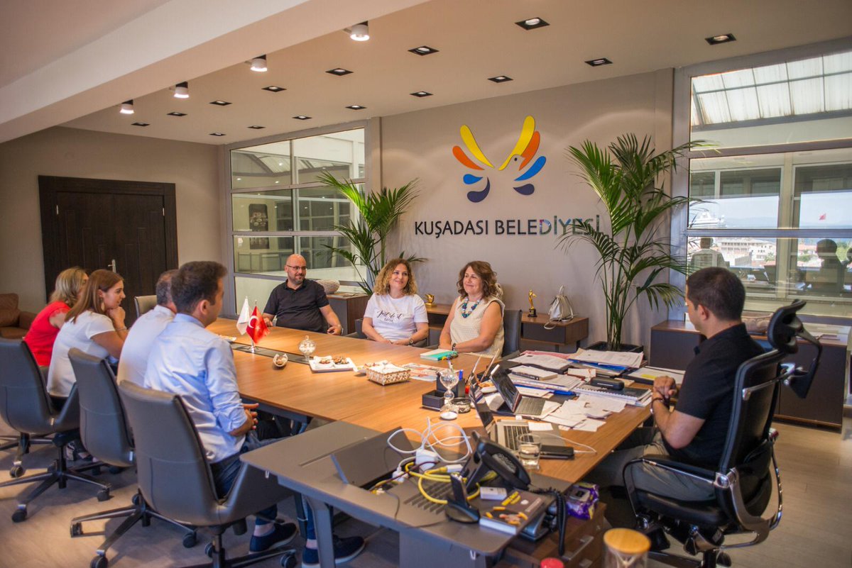 adusemadu's tweet photo. ISO 9001, ISO 14001, ISO 22001 ve ISO 45001 Kalite Yönetim Sistemleri eğitimi ön bilgilendirmesi için Kuşadası Belediye Başkanı Sayın @omergunel i makam��nda ziyaret ettik. Gösterdikleri misafirperverlik için Sayın Başkan ve Kuşadası Belediyesi çalışanlarına teşekkür ederiz. https://t.co/IkmFlsjvrm