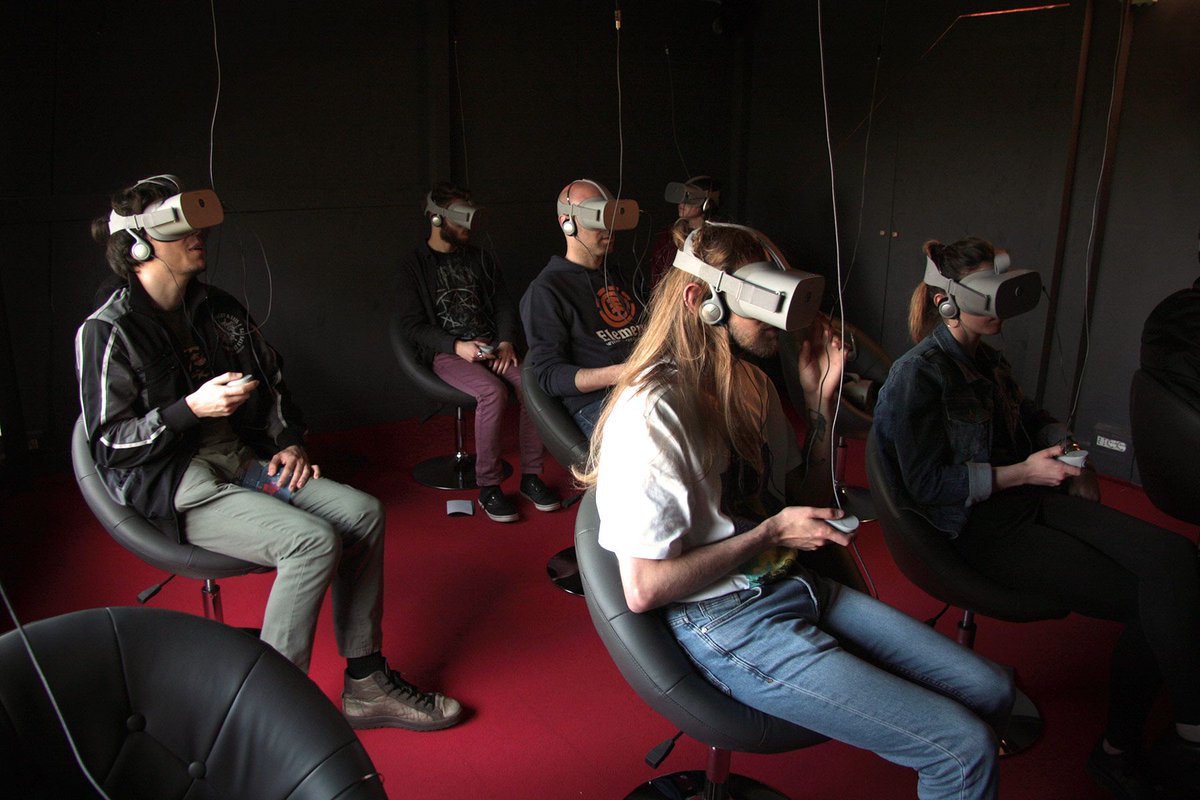 ModoVStudios's tweet photo. Rivivi #jurassicpark in  #3d. Non hai #idea di quanto sia alto un #TREX 

#VR #realtàvirtuale #oculusgo #cinema #lanificio159 #Roma https://t.co/bvbZdyFm8I