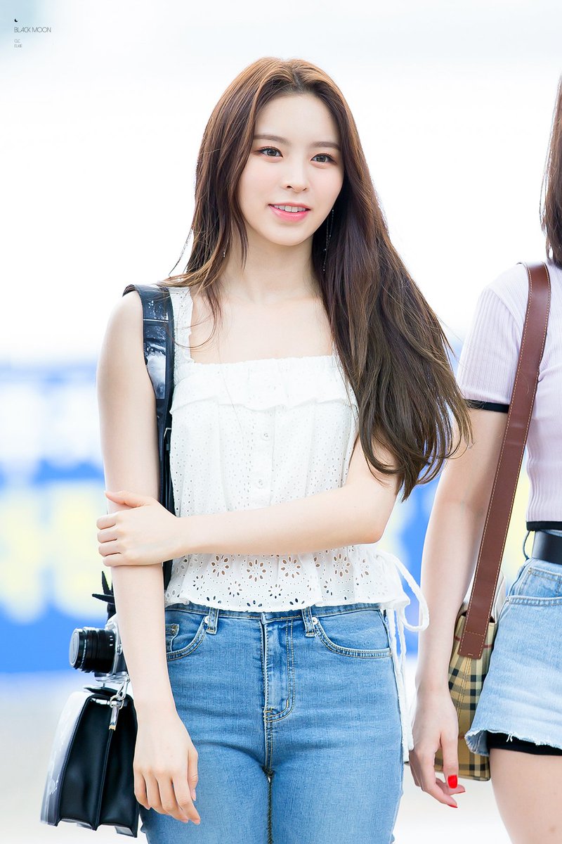blackmoon1102's tweet photo. 190713 #CLC #Elkie
https://t.co/bg3ON9jP5I
https://t.co/dq9B5GuoRr
https://t.co/7bV2JzKz4u https://t.co/8DFscpfNNz