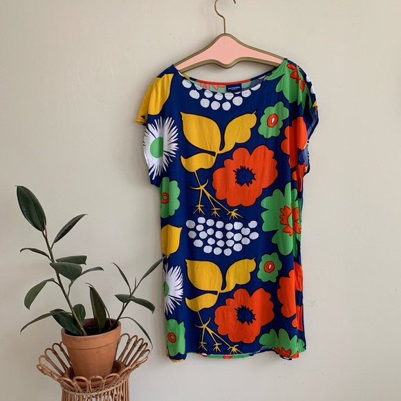 fae_elle's tweet photo. So good I had to share! Check out all the items I'm loving on @Poshmarkapp #poshmark #fashion #style #shopmycloset #marimekko #macjac: https://t.co/vcJMEkrWet https://t.co/9ZU24SK8pB