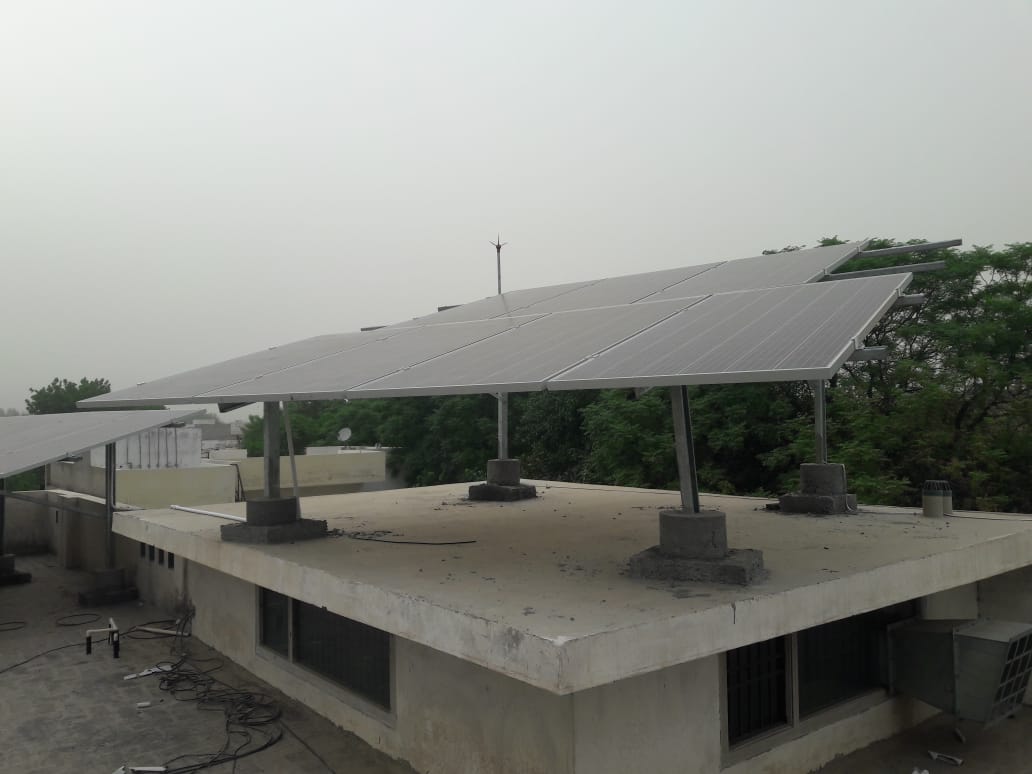 MachinesMittal's tweet photo. Today Solar Power Plant instillation Working 6Kw complete Ambala city HARYANA😊😊😊

Visit us for more details @ https://t.co/zZNKaHMx7i

Call on📲 9053004701 0171-4020028

#Solarplant #GoGreen #MittalMachines #SolarEnergy #SolarPanels #Solar #GreenEnergy #Solarpowerplant https://t.co/JppqQXc01F