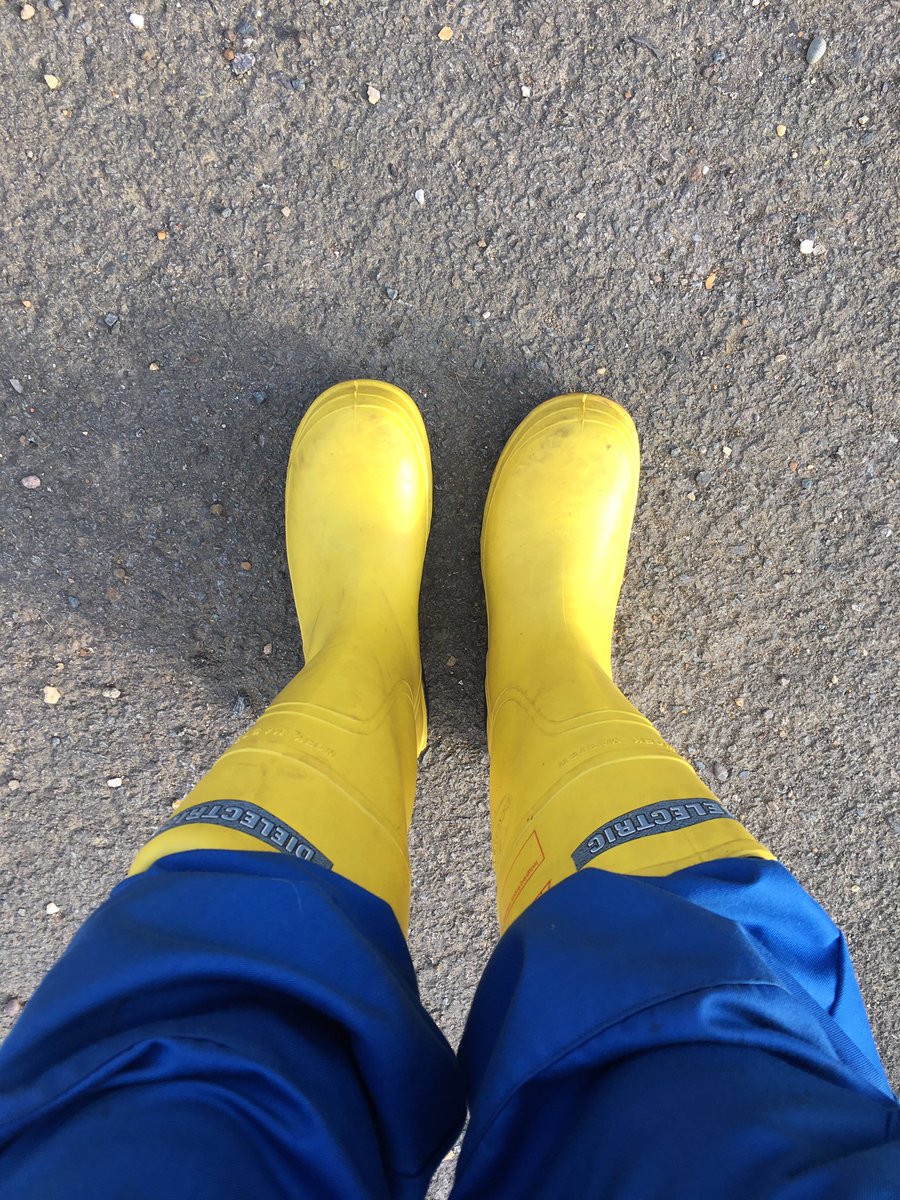 My safety gear fail from yesterday <a href="/SilverstoneUK/">Silverstone</a> #BritishGrandPrix Someone knows me well! 😂