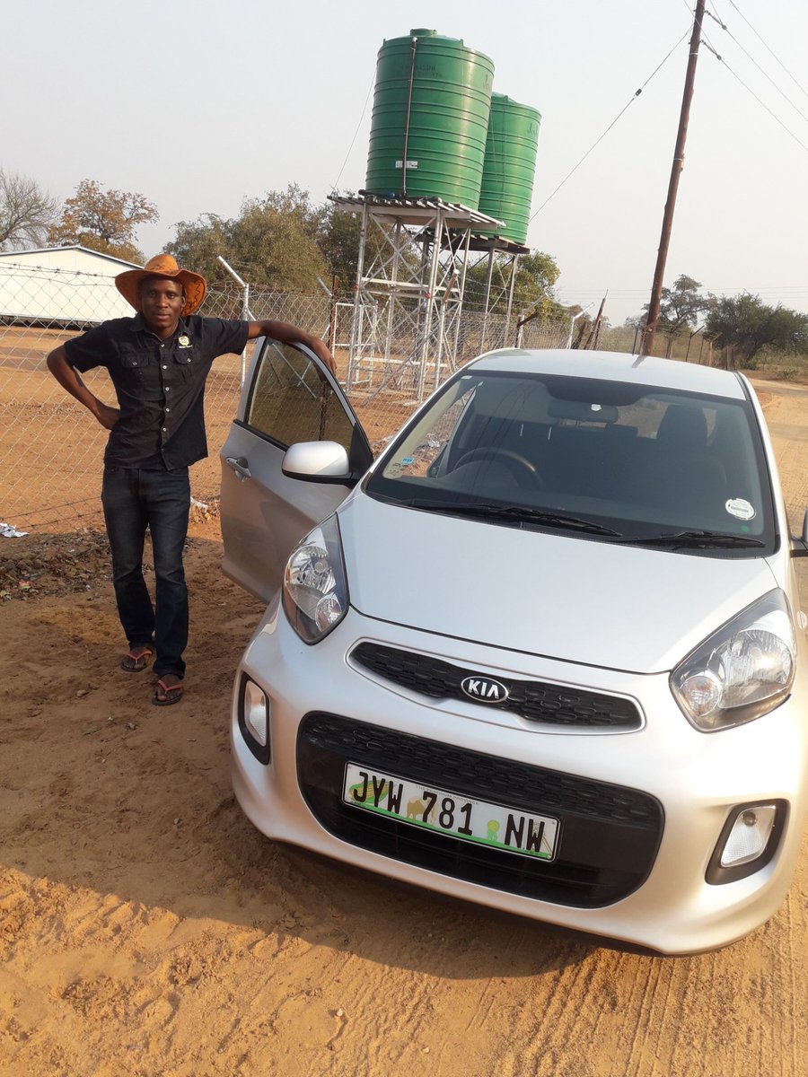 KhalangaMan's tweet photo. Niri ka mahlathi 
Vanhu va kona ku tsonana lol https://t.co/guwZfhkchH