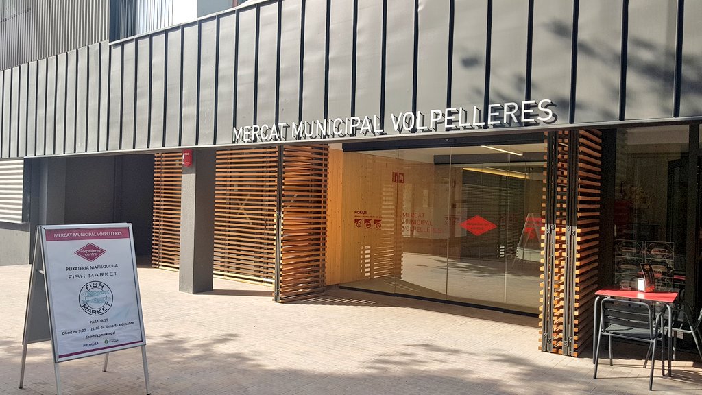 Volpelleres's tweet photo. Mercat Municipal #Volpelleres https://t.co/NjpvBbRR7M