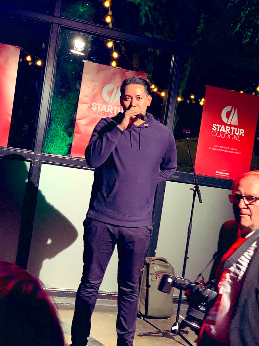 Sophia_Tran's tweet image. Eine sehr gelungene 2. Auflage der #CologneStartupSummerNight mit tollen Speakern aus Politik, Wirtschaft und Startups 🚀@a_pinkwart @DWNRW @NRWalley @StartupVerband @WirtschaftNRW #CSSNCologne @christophheyes 
@TimSchu @victoria_cgn @AgeFinn @PEACE_LOVE_COOL #Startup #CSSN