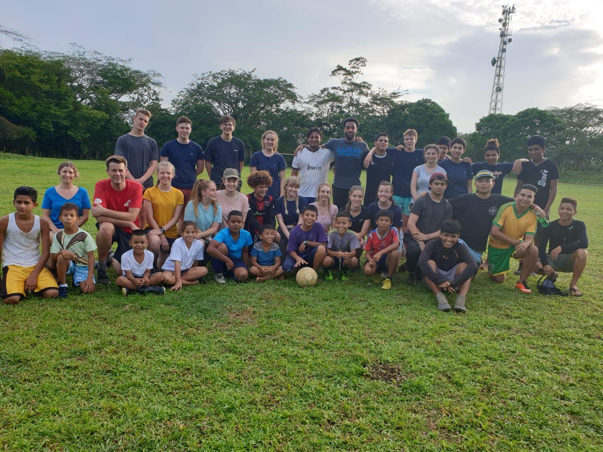 Camp_CostaRica's tweet photo. #TeamAguacatillo had a chance to play football with the local kids at #CampCaΓ±oNegro before leaving camp β½οΈ Now they're in #CampPapagayo where they're starting their dive course! #DoSomethingAmazing #CampsInt @CampsInt https://t.co/lb3cpcSaIL