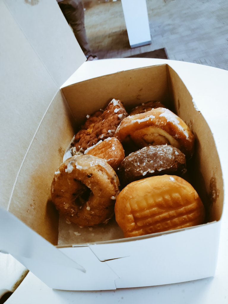 JohnRiveraCC's tweet photo. Joining the Dearborn aka FEARborn meeting this morning with their leaders @KelvinKing1986 and Mark! Live Demo Drills, Donuts, and Recognition! Hunting Season! 😈 @TomMonahan10
@DemetrusHayes1

#A2Dr 
#FEARborn
#Dearborn 
#Michigan https://t.co/SoOTBNCN1e