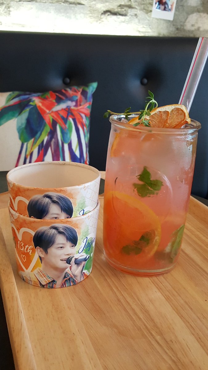 yelltpsk1011's tweet photo. #이재진_생일축하해 #COLORFUL_JAIJINFUL
손꼽아 기다린 #젝스키스 #이재진 오빠의 생일을 진심으로 축하해요~~멋진 모습 많이 보고싶어요💛#SECHSKIES #LEEJAIJIN
#李宰镇 #イジェジン https://t.co/FJ4tyC70vi