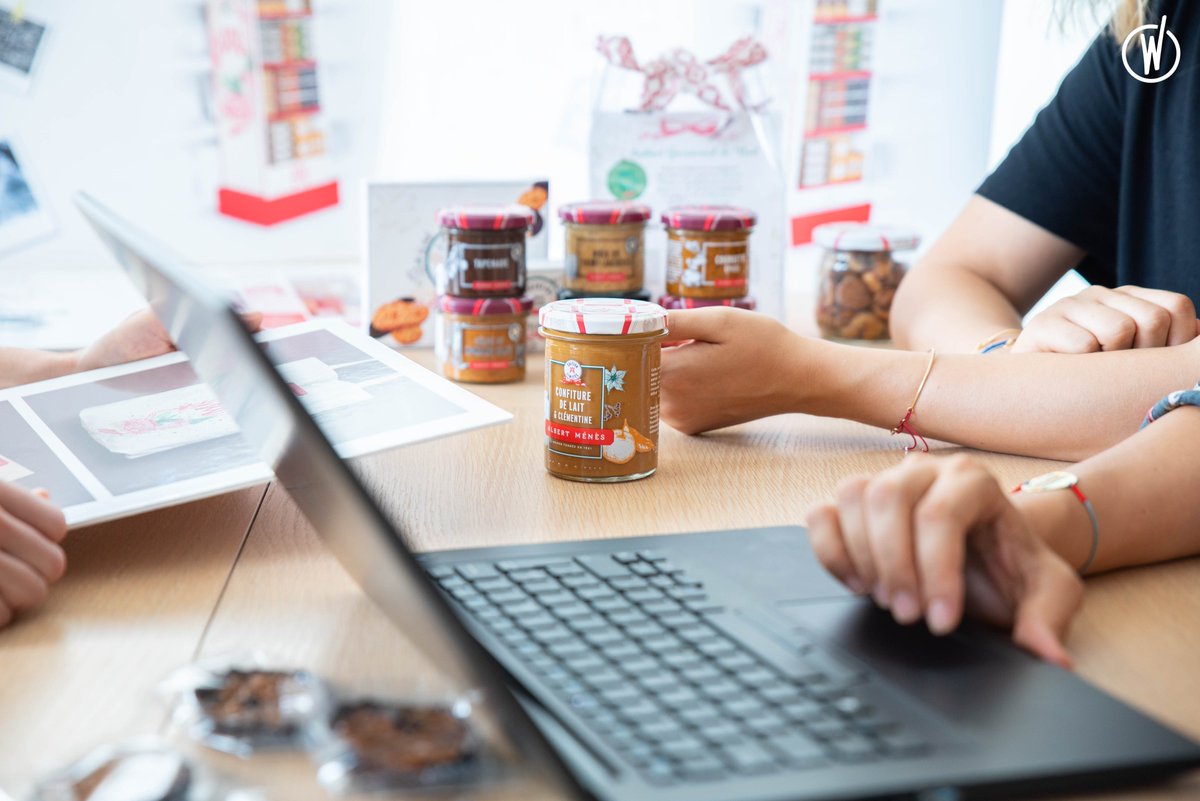 On recrute chez <a href="/AlbertMenes1/">Albert Ménès</a> !  5 postes intéressants sont actuellement à pourvoir sur Welcome to the jungle : - business dev - contrôle de gestion - marketing - service client e-commerce. N'hésitez plus, c'est par ici ! welcometothejungle.co/fr/companies/a… #job #recrutement