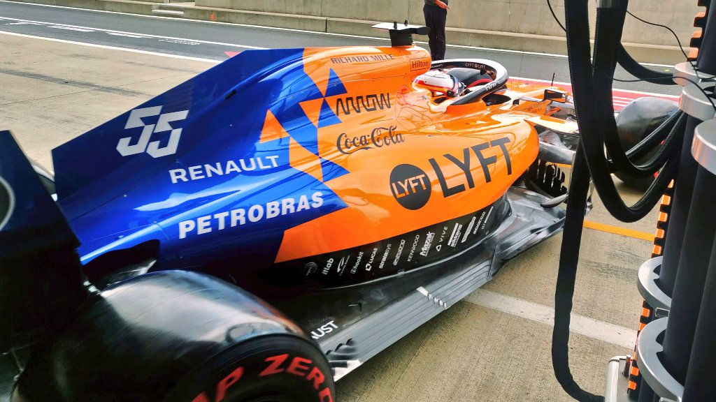 McLaren on Twitter "Both cars head out on track, Carlos on a fresh set of Softs. BritishGP 🇬🇧…