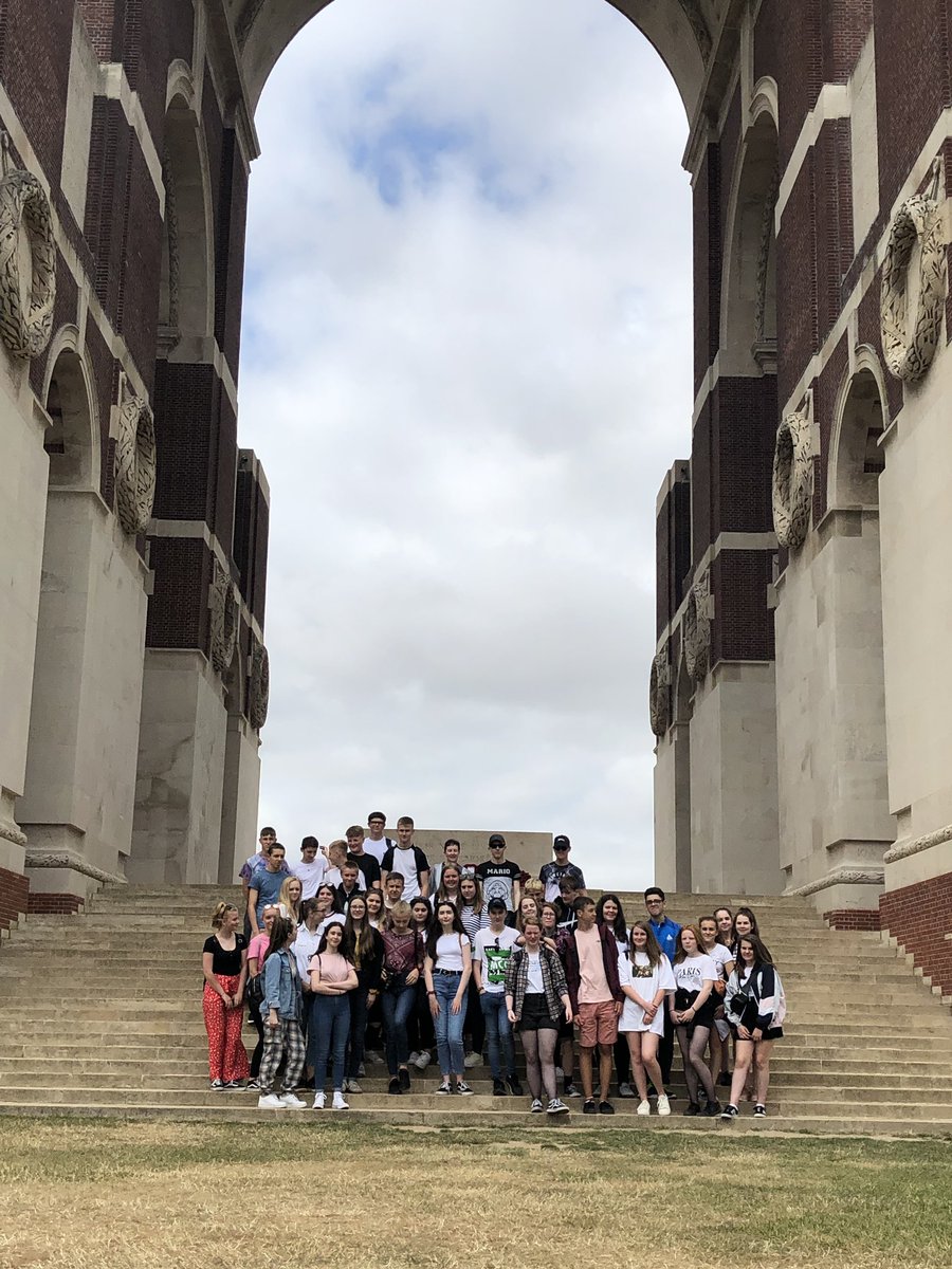At the Thiepval memorial Ossett did the exhortation and laid a commemorative plaque #wewillrememberthem