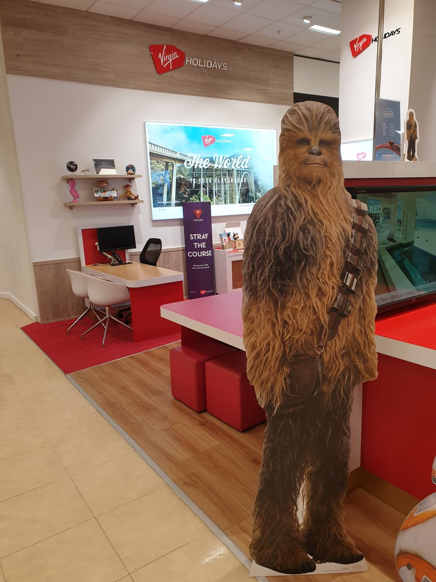 Just seen <a href="/LewisCapaldi/">Lewis Capaldi</a> in <a href="/Debenhams/">Debenhams</a>. So nice in person 😂😂