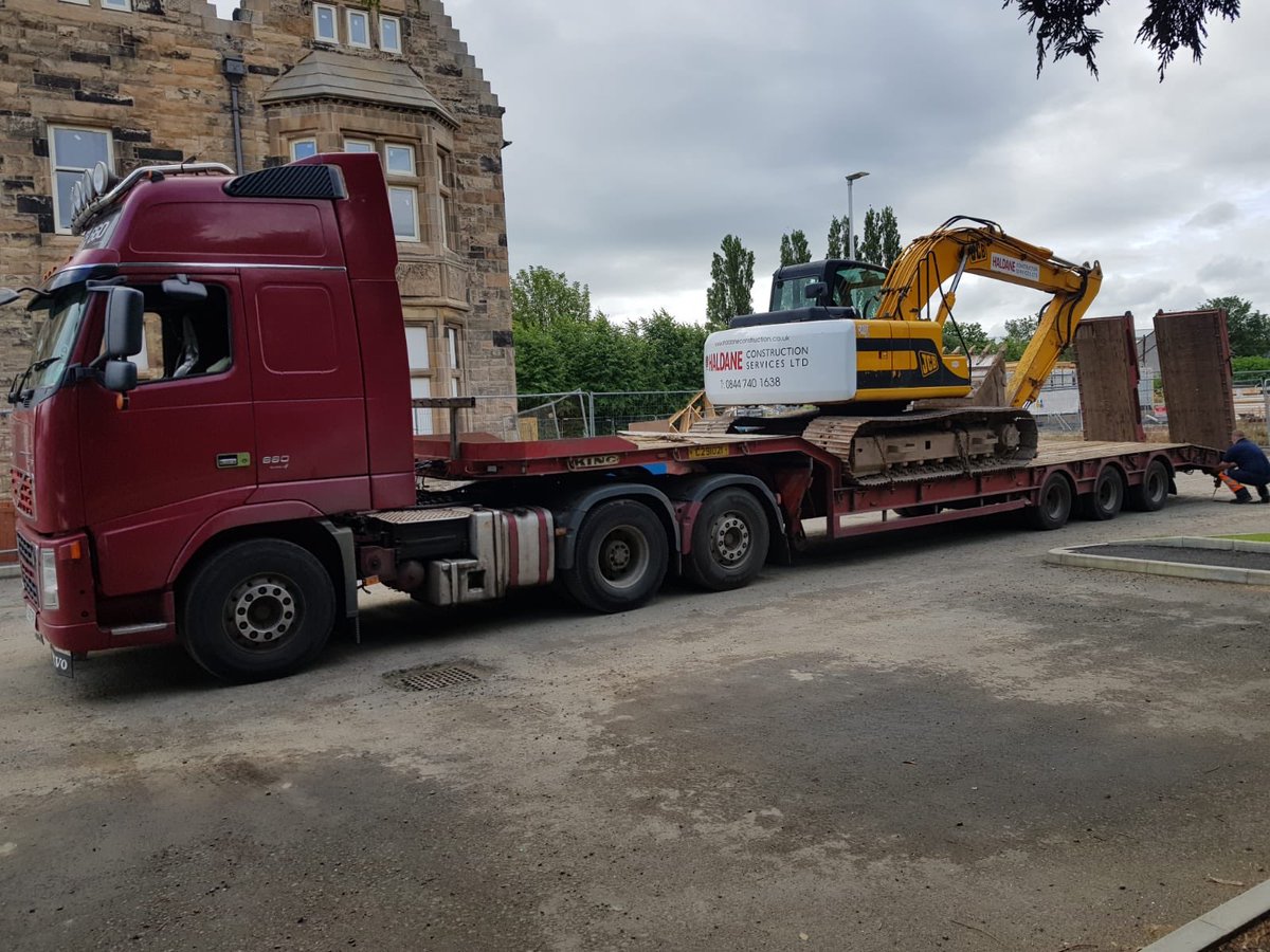We are on the move again. Our groundwork’s team are getting set up and ready for action on one of our latest new build projects in Grangemouth.