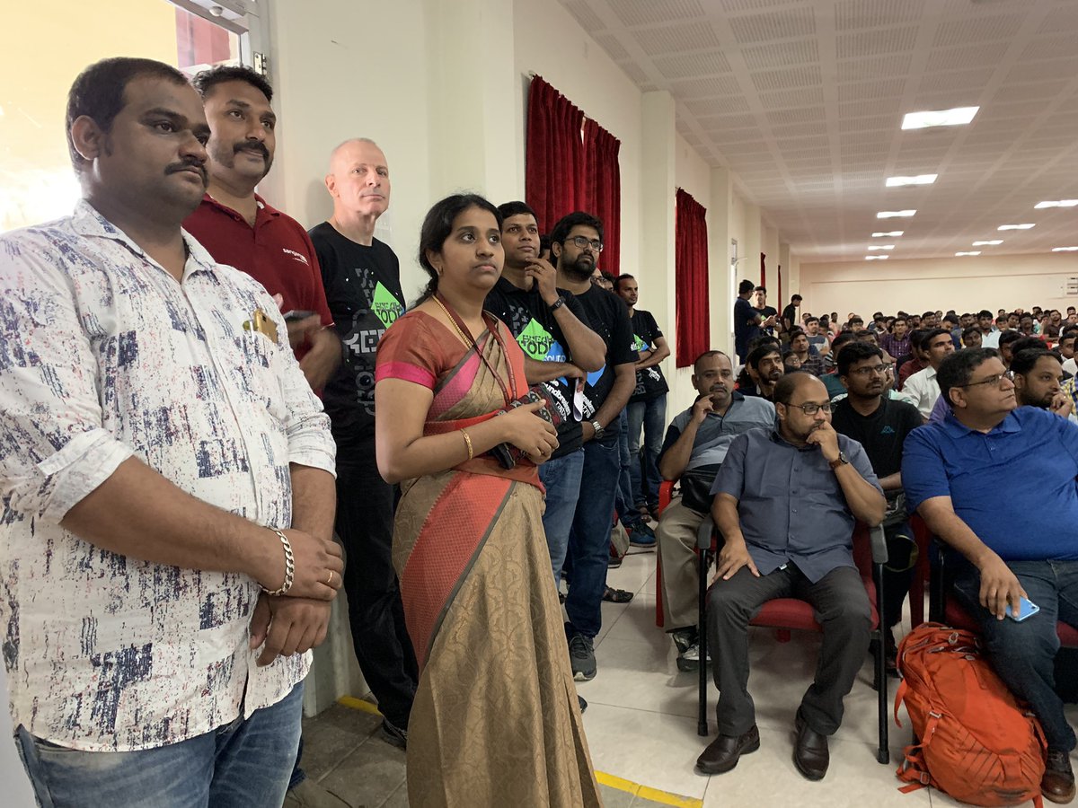 sandeshr's tweet image. Hard working volunteers of @aioug_chennai @OGYatra #ogyatra #oracledatabase #thinkautonomous