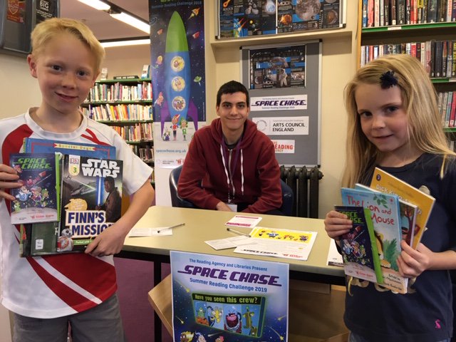StaffsLibraries's tweet photo. Here's George and Bronte, our first #SummerReadingChallenge joiners at #PenkridgeLibrary @readingagency Our volunteer Mikey is here to help your kids sign up today until 1pm! https://t.co/fAkSun5xBN