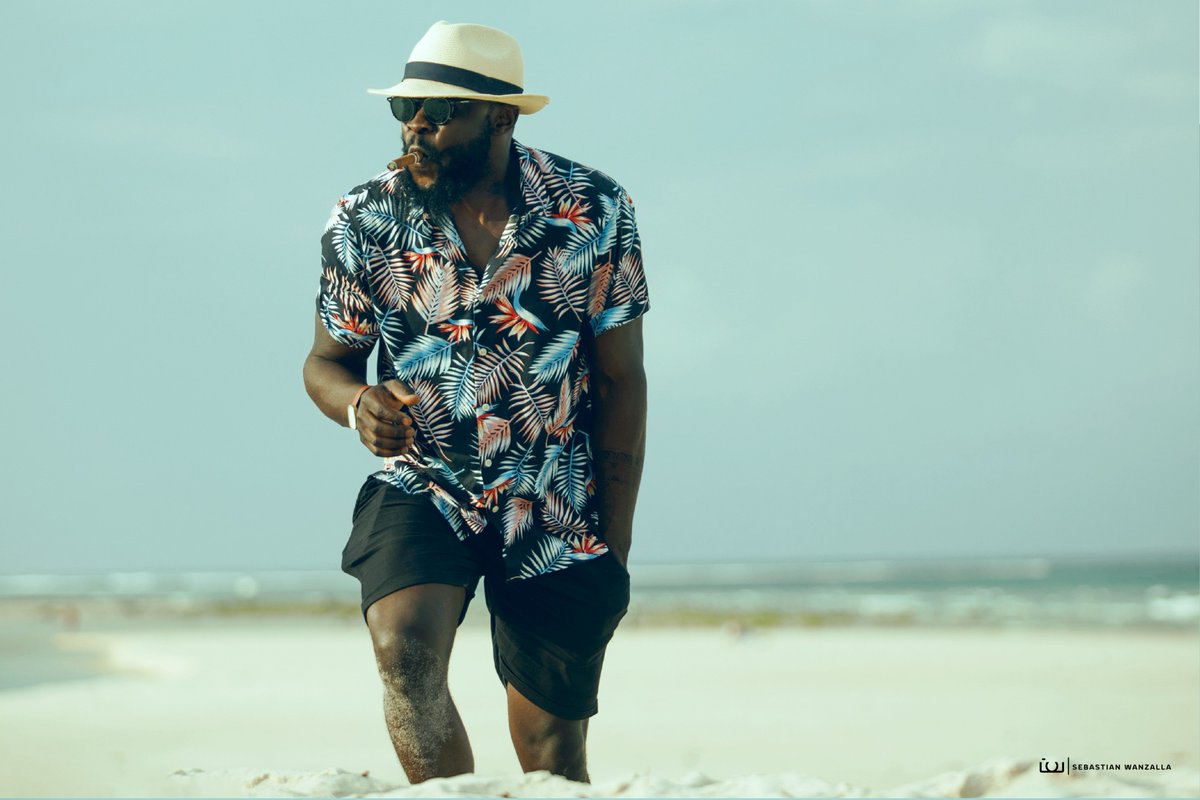 Wanzalla's tweet photo. New season | New Attitude
Always grateful to the almighty #createdope #bolt #allahuakbar #portraiture #sandandsea #indianocean #diani #portraitmood https://t.co/lio2SbneIh