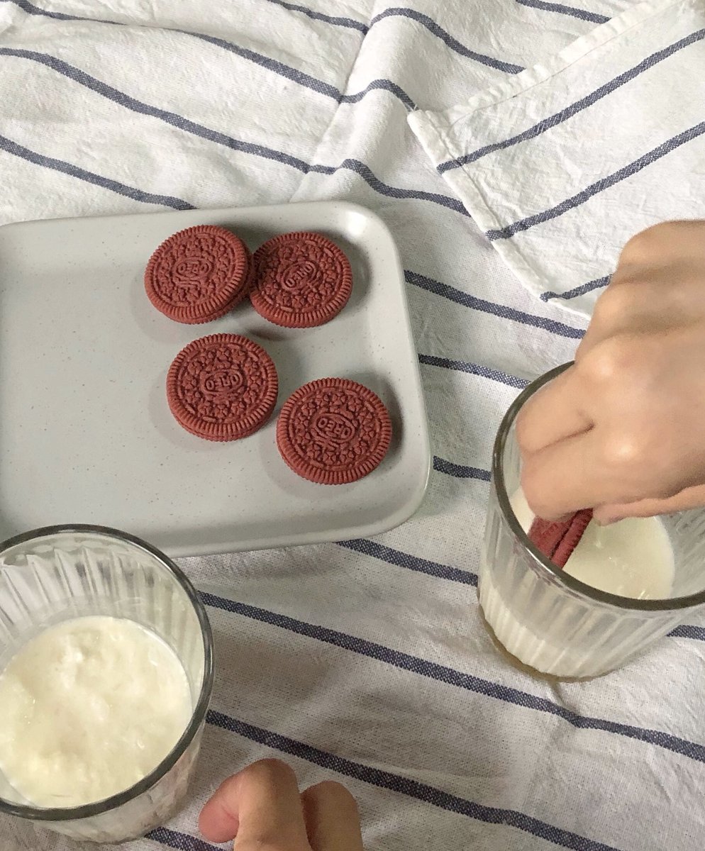 𝖠 𝖼𝖺𝗄𝖾'𝗌 𝖼𝗁𝗋𝗈𝗇𝗂𝖼𝗅𝖾 🍰 tweet media